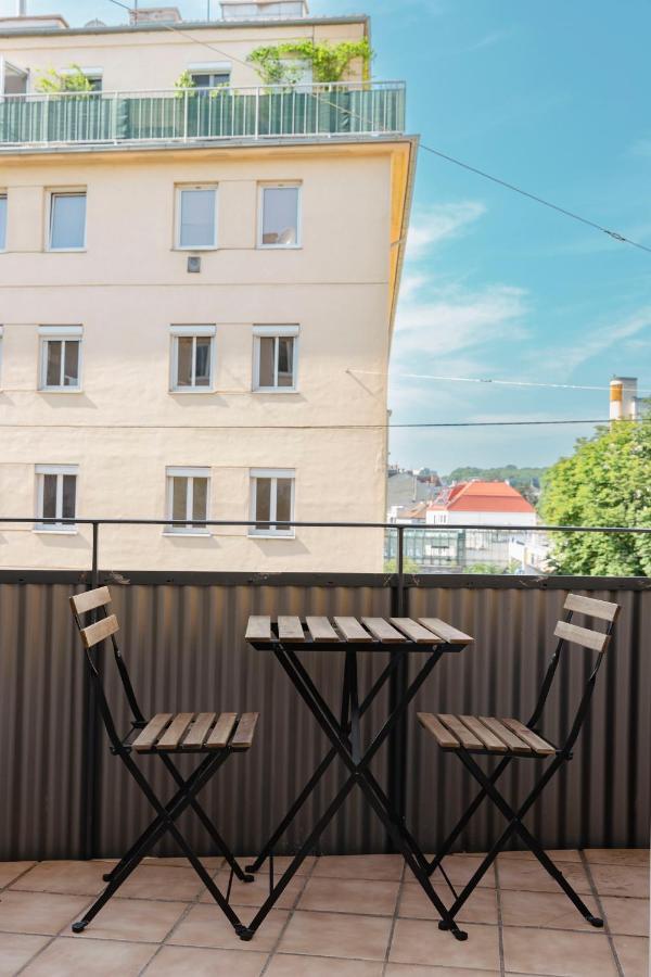 Beautiful 2-Bedroom Apartment Near Schoenbrunn Wien Eksteriør bilde