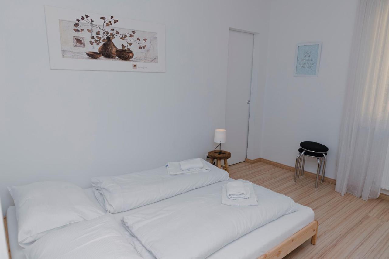 Beautiful 2-Bedroom Apartment Near Schoenbrunn Wien Eksteriør bilde