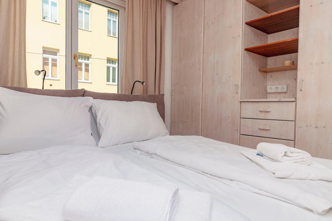 Beautiful 2-Bedroom Apartment Near Schoenbrunn Wien Eksteriør bilde