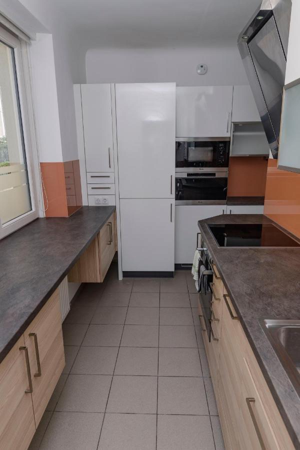 Beautiful 2-Bedroom Apartment Near Schoenbrunn Wien Eksteriør bilde