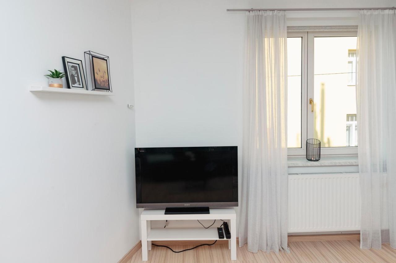 Beautiful 2-Bedroom Apartment Near Schoenbrunn Wien Eksteriør bilde